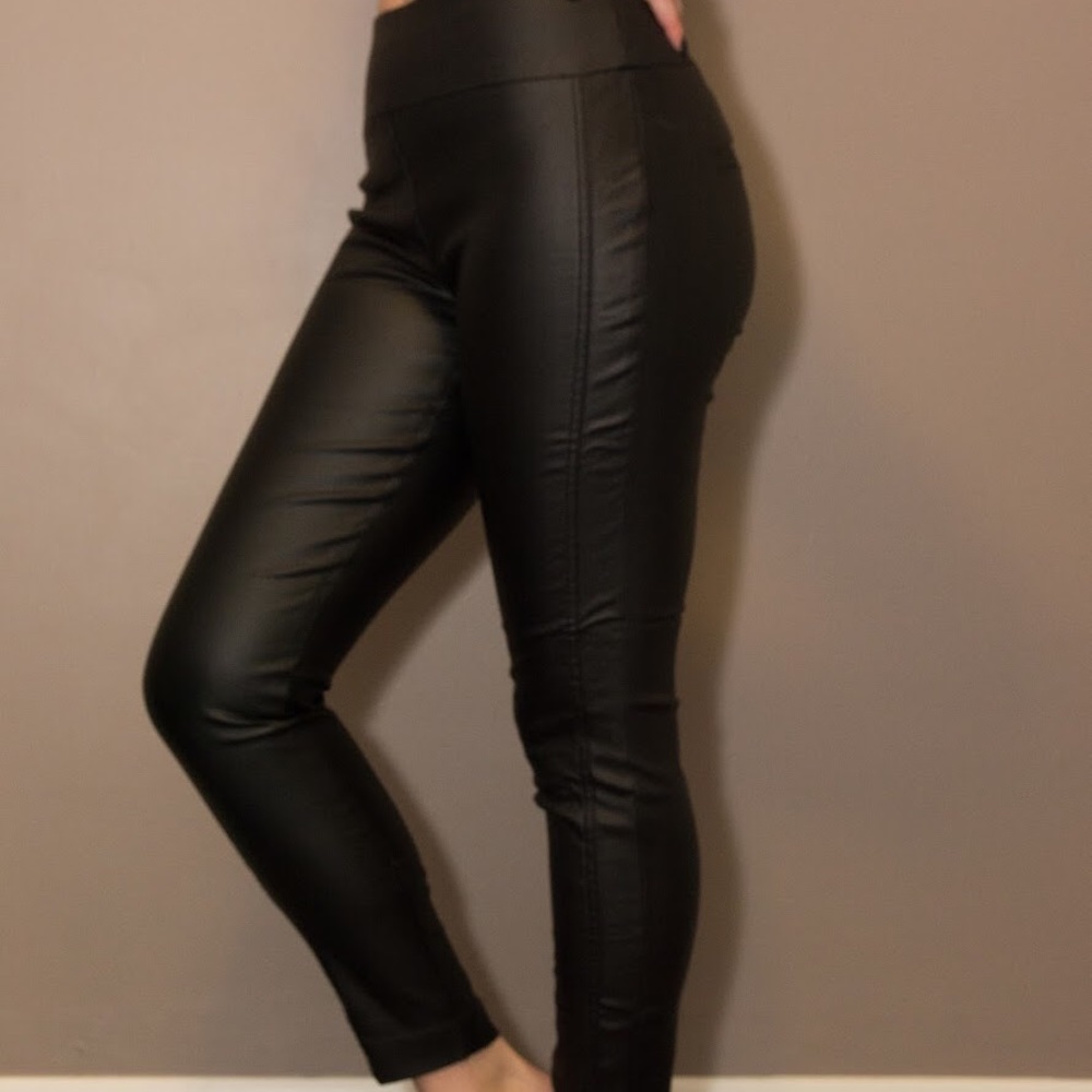 Leather skinny pants